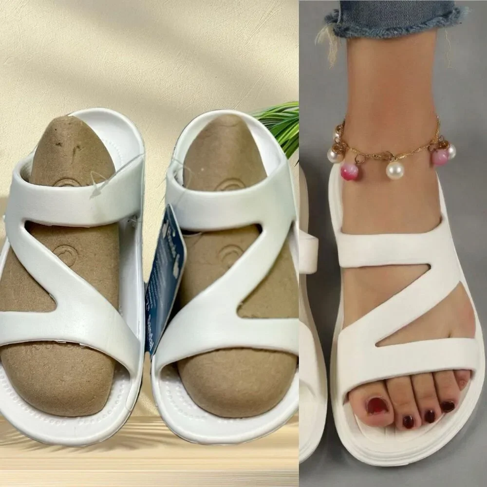Hounds Kids White Slide Sandals size 9/M